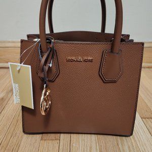 Michael Kors Mercer MD Messenger pebbled brown